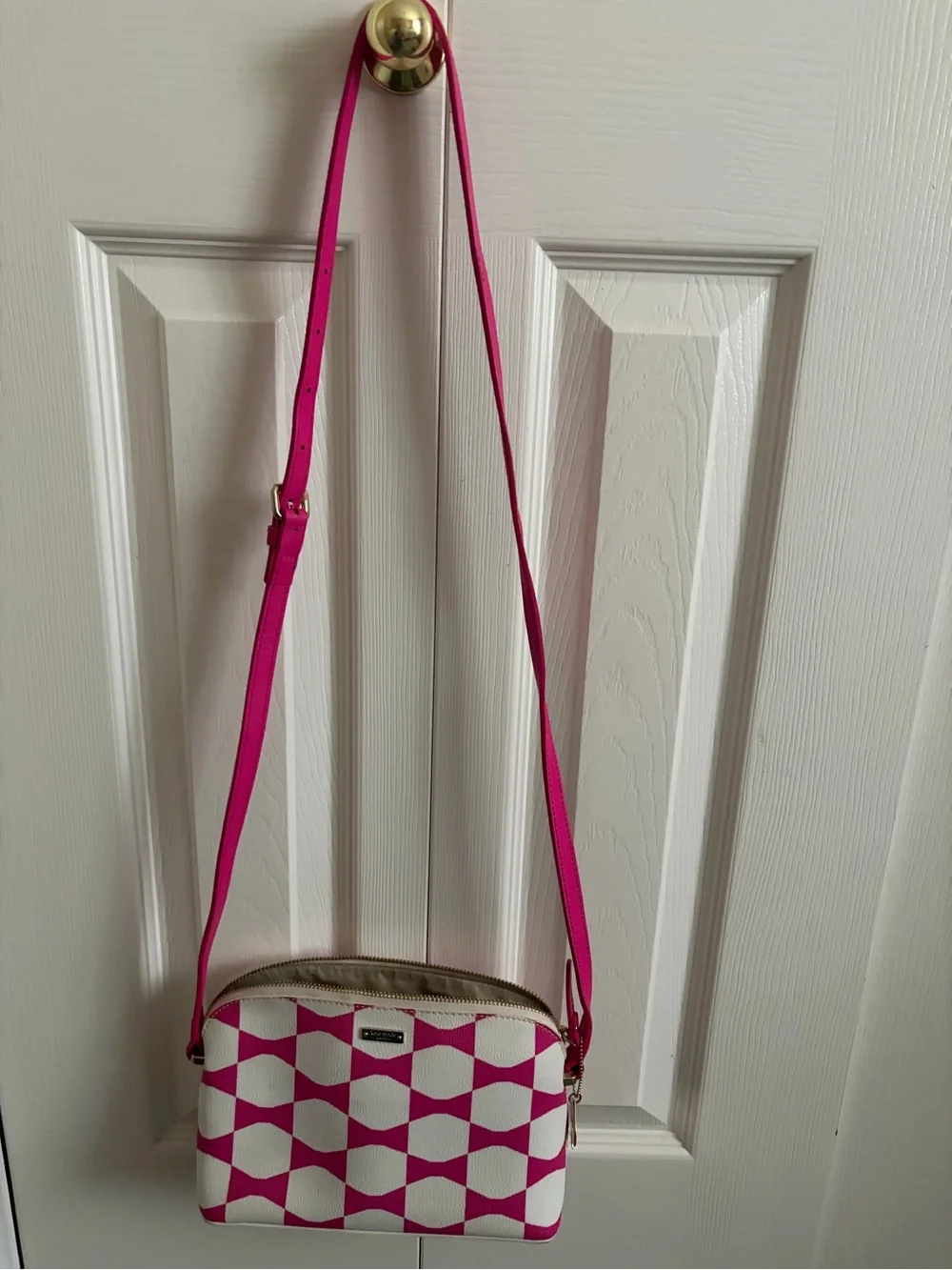 kate spade White and Hot Pink Geometric Purse